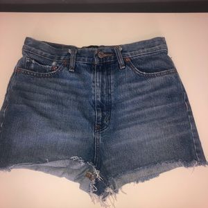 BDG girlfriend high-rise short cut offs